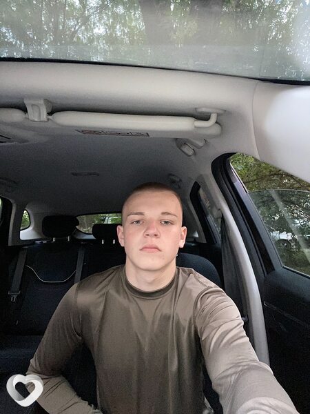 Ярик, 20, Москве — анкета №984857