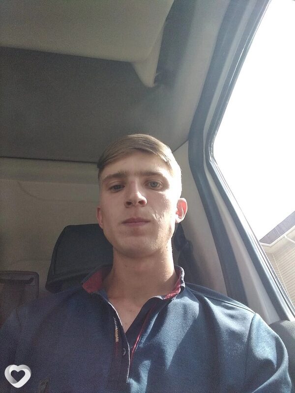 Денис, 23, Ульяновске — анкета №986810