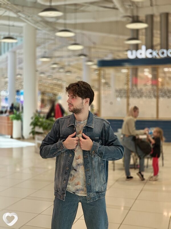 Александр, 20, Москве — анкета №988143