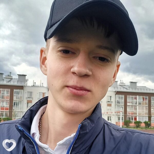 Михаил, 21, Москве — анкета №988080