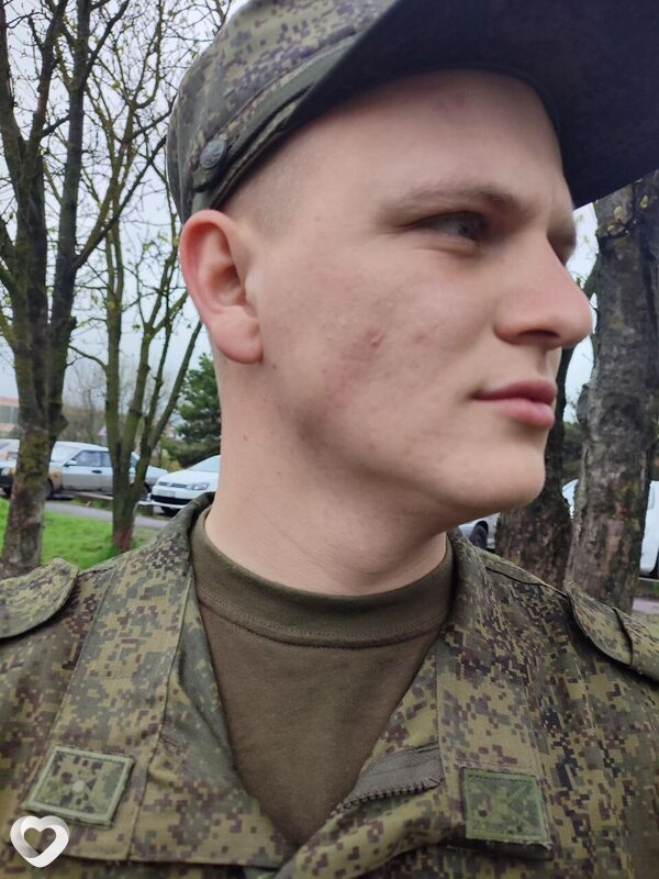 Денис, 21, Москве — анкета №988309