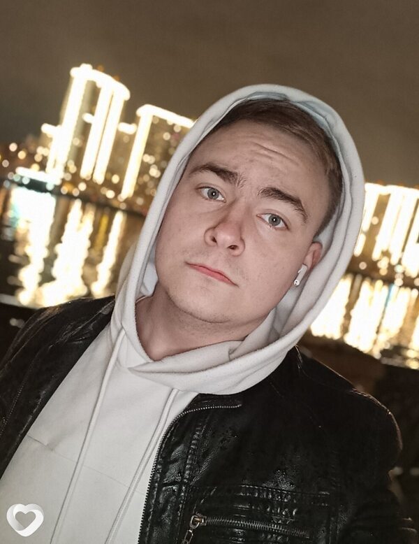 Антон, 23, Шахтах — анкета №989284