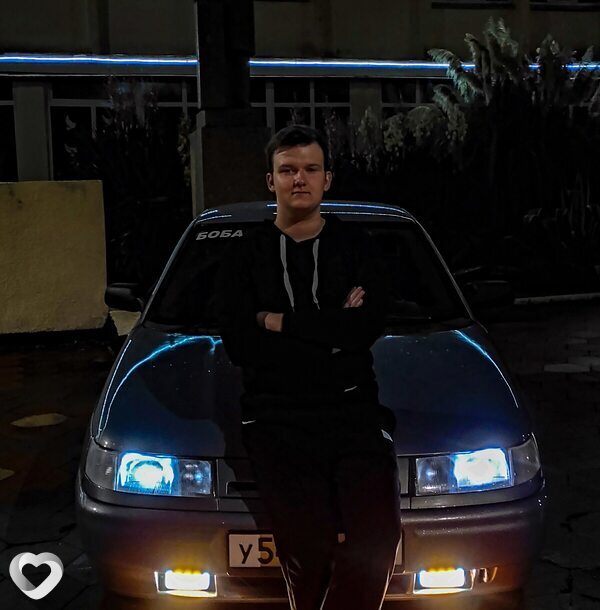 Юра, 21, Москве — анкета №989437