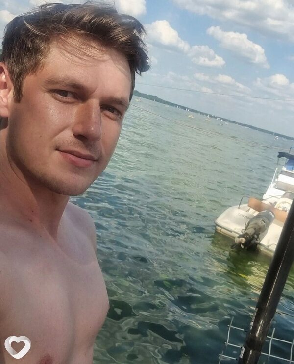 Ваня, 26, Светлогорске — анкета №989960