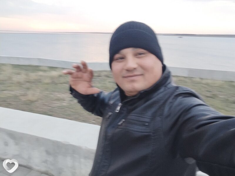 Алик, Саки