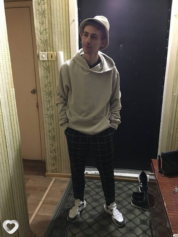 Михаил, 26, Москве — анкета №993273
