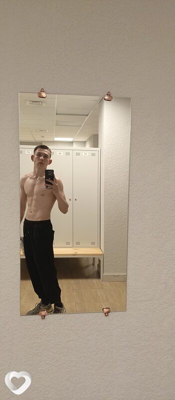 Mark, 22, Бишкек — анкета №994678