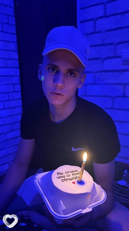 Виталя, 26, Белове — анкета №996091