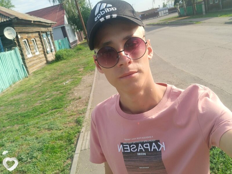 Вадим, 23, Минусинске — анкета №996439