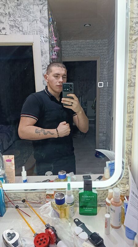 Роман, 19, Екатеринбурге — анкета №996790