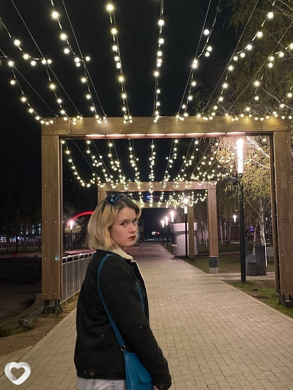 Раиса, 21, Великом Новгороде — анкета №996990