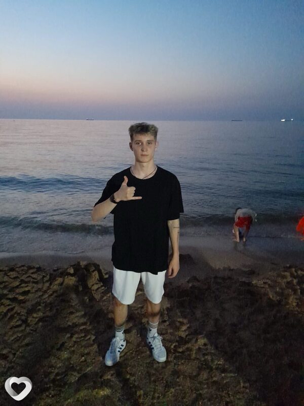 Марк, 20, Москве — анкета №997824