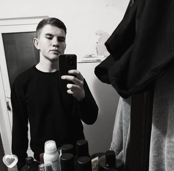 Илья, 20, Москве — анкета №997938