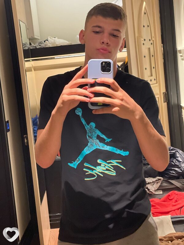 Стас, 21, Москве — анкета №997996