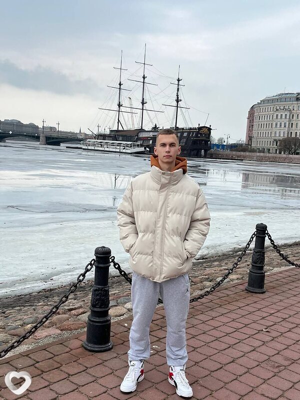 Михаил, 21, Санкт-Петербурге — анкета №998500