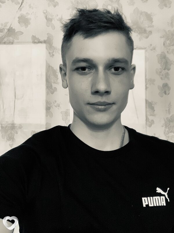 Максим, 23, Москве — анкета №998677