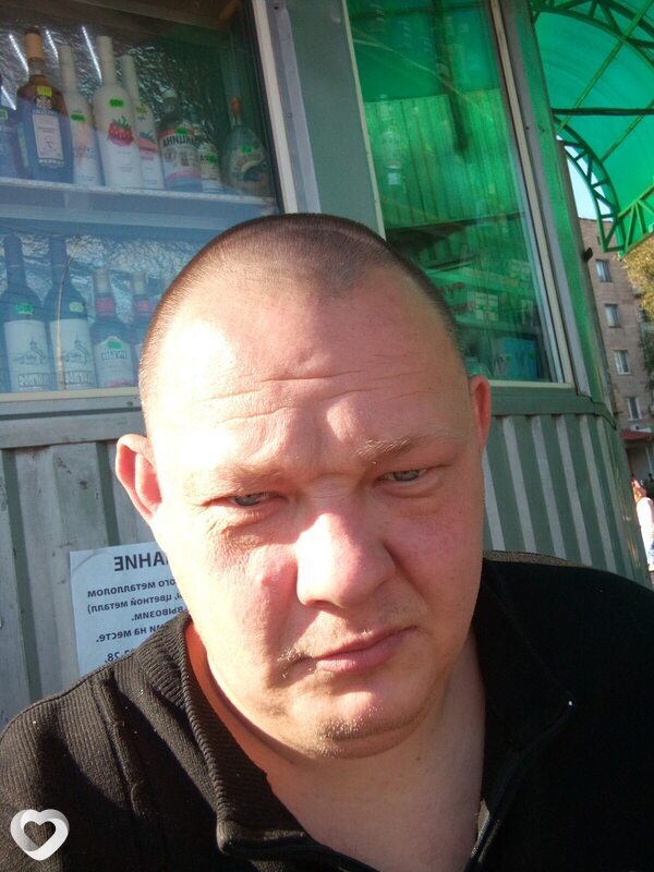 Олег, 41, Суходольске — анкета №999854