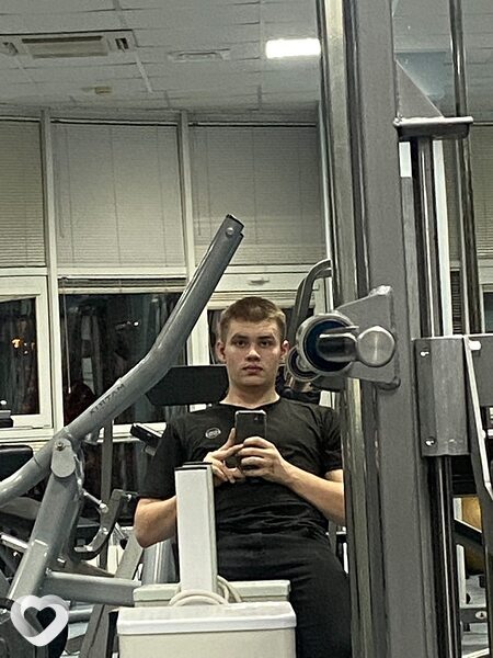 Александр, 22, Москве — анкета №1000266