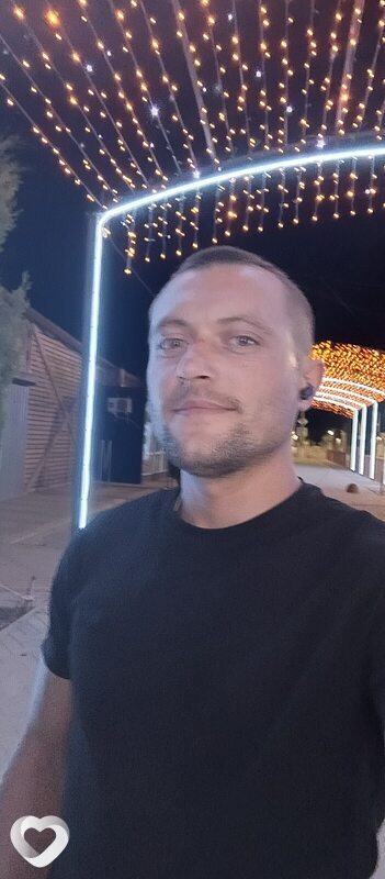 Толик, 30, Москве — анкета №1000484