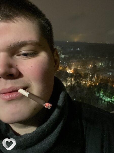 Артем, 21, Москве — анкета №1001105