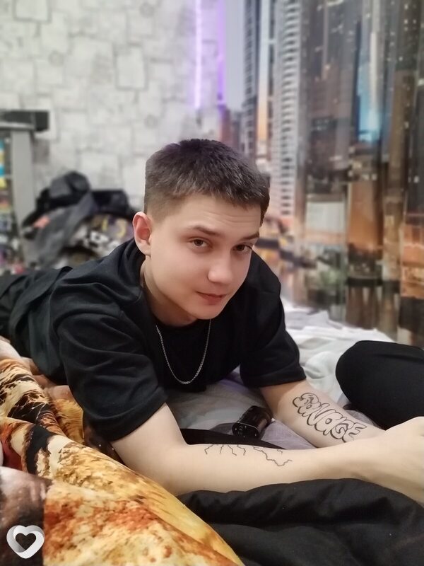 Иван, 22, Москве — анкета №1001617