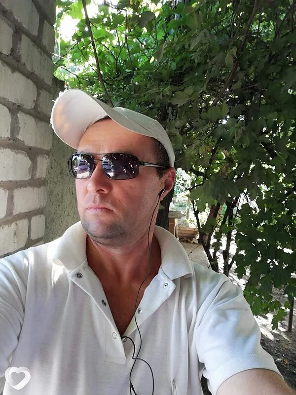 Максим, 29, Змеиногорске — анкета №1001550