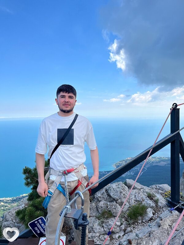 Артур, 25 — Ялта