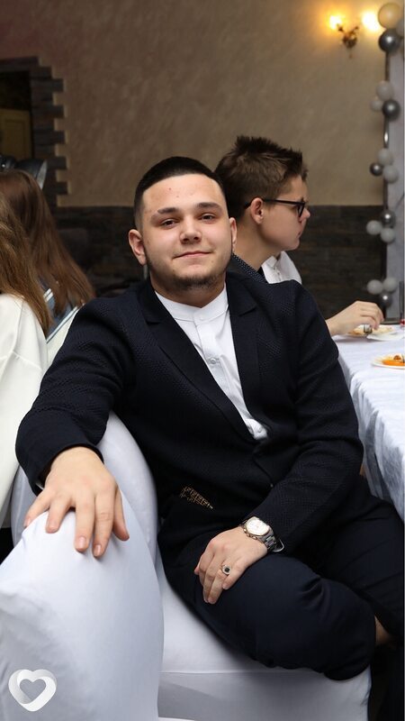 Максим, 23, Москве — анкета №1002555