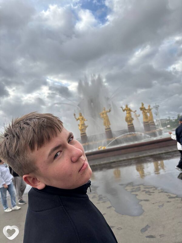 Артём, 22, Москве — анкета №1003004