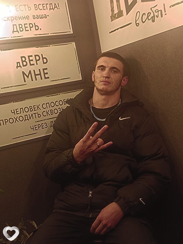 Антон, 20, Ярославле — анкета №1003237