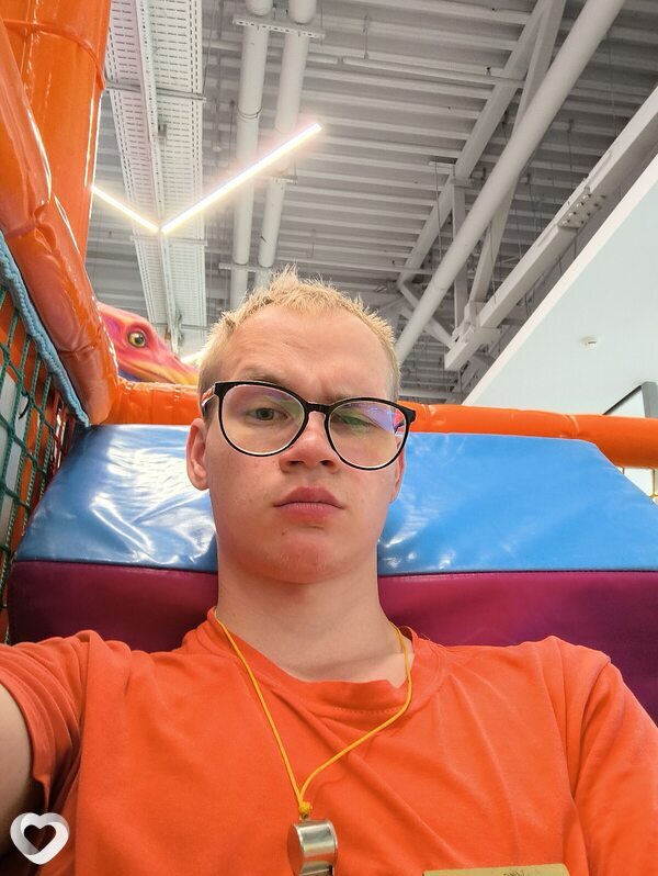 Святик, 23, Москве — анкета №1003833