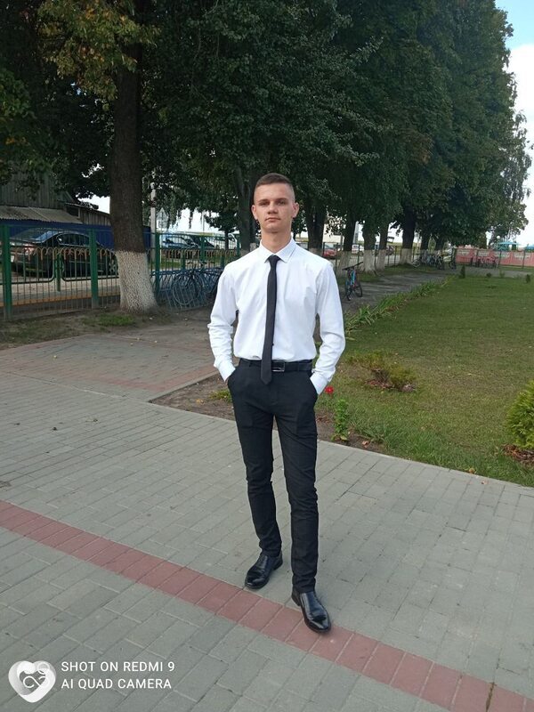 Евгений, 21, Минске — анкета №1004289