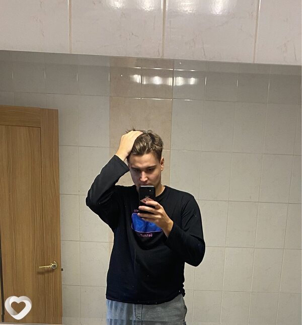 Максим, 22, Москве — анкета №1004373