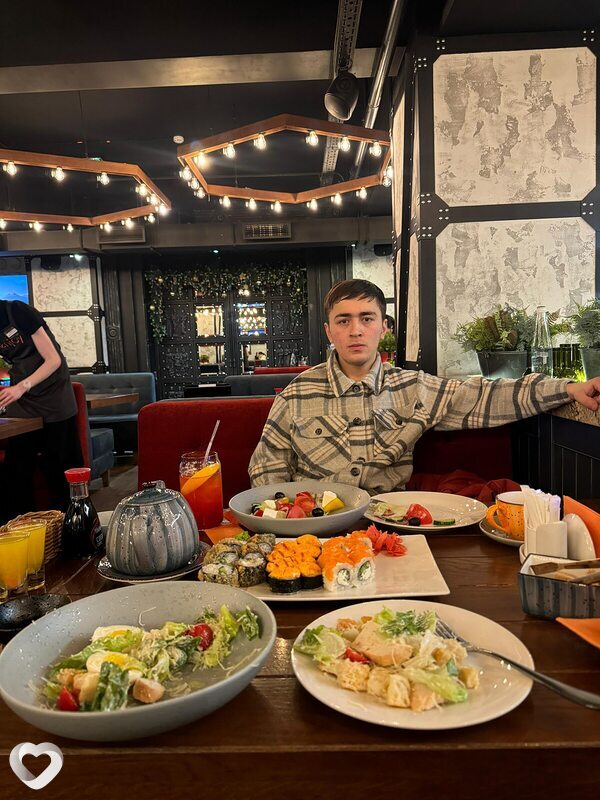 Назарбек, 25, Санкт-Петербурге — анкета №1004999