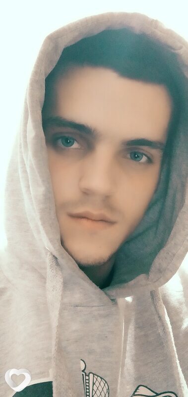Максим, 23, Шахтах — анкета №1005102