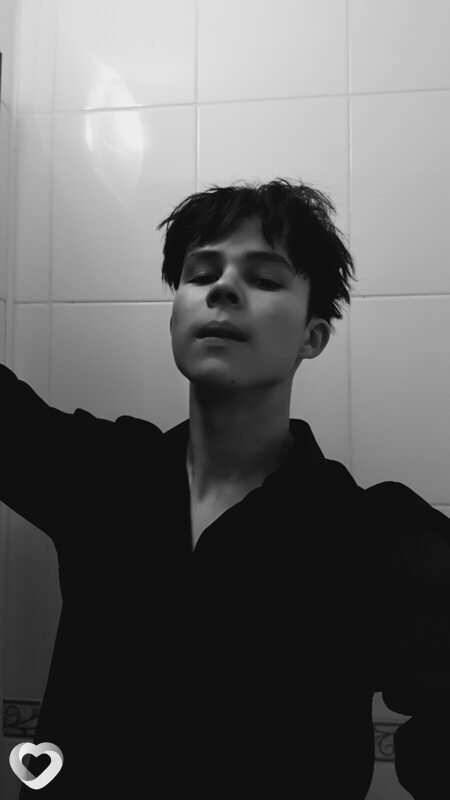 Максим, 21, Москве — анкета №1005656