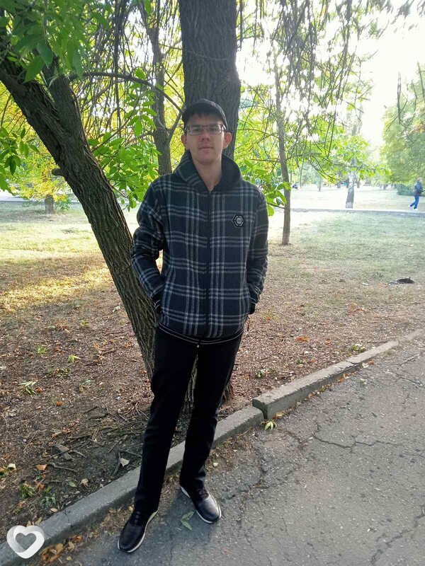 Иван, 21, Саратове — анкета №1006061