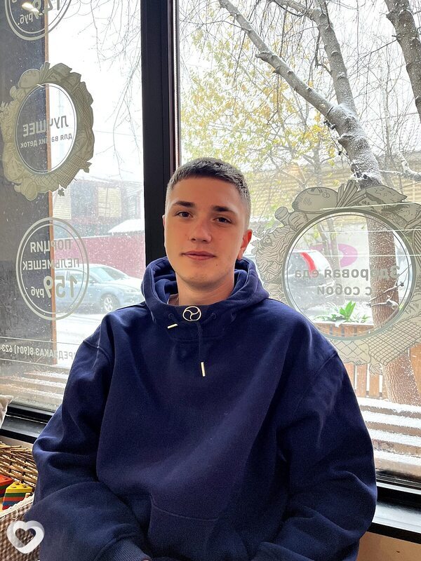 Фёдор, 23, Москве — анкета №1006636