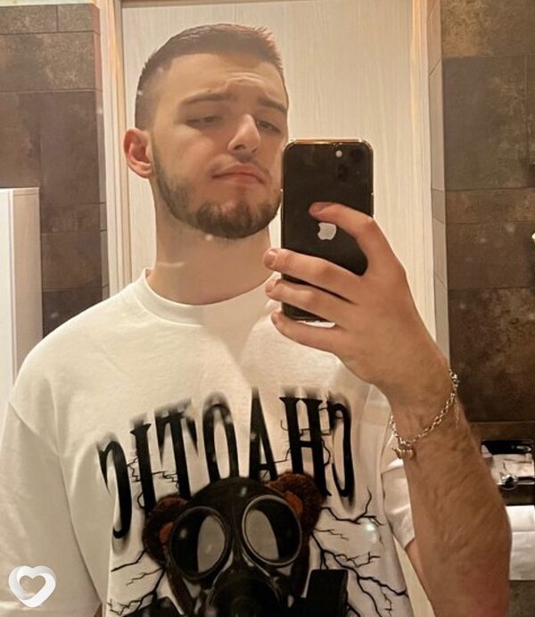 Валера, 22, Санкт-Петербурге — анкета №1006652
