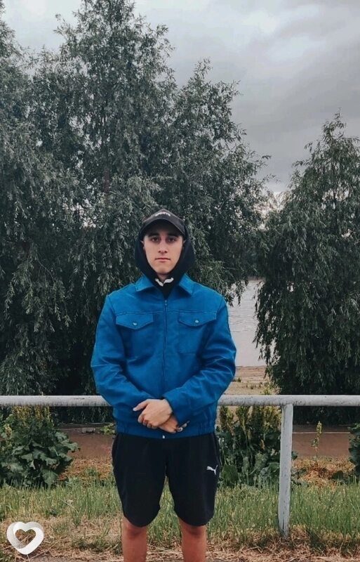 Данил, 21, Омске — анкета №1007664