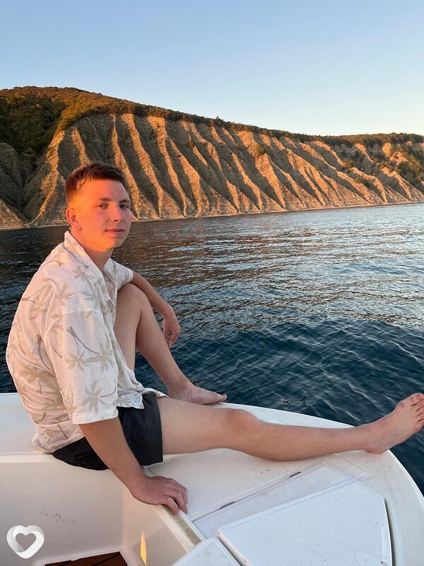 Михаил, 22, Москве — анкета №1008357