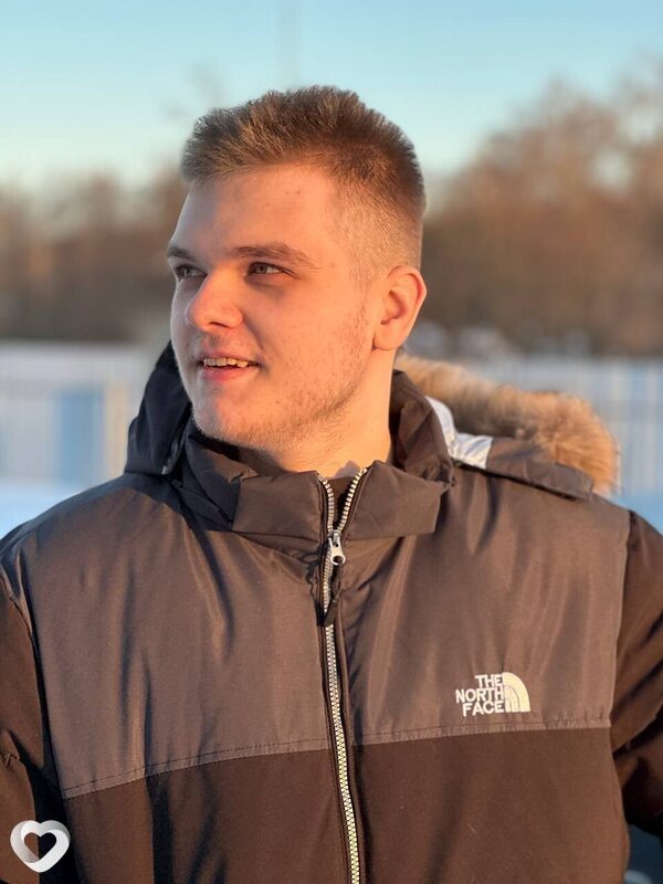 Кузьма, 22, Москве — анкета №1008633