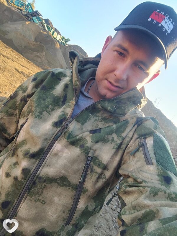 Артём, 27, Благовещенске — анкета №1010842