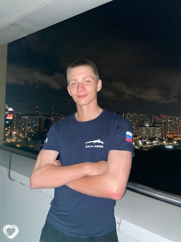 Глеб, 20, Москве — анкета №1011110