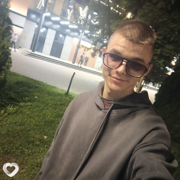 Никита, 22, Калуге — анкета №1012439