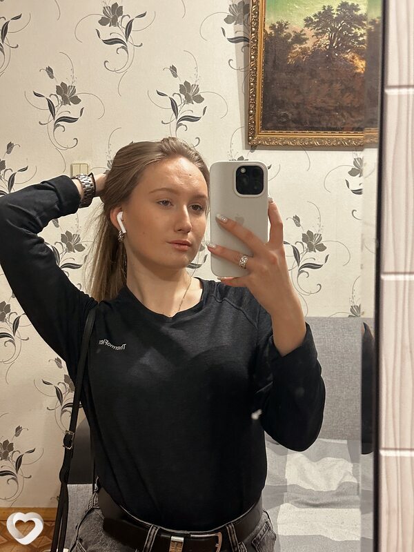 Анна, 21, Москве — анкета №1013157