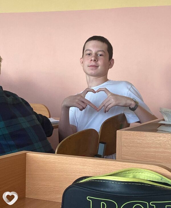 Миша, 20, Екатеринбурге — анкета №1013318