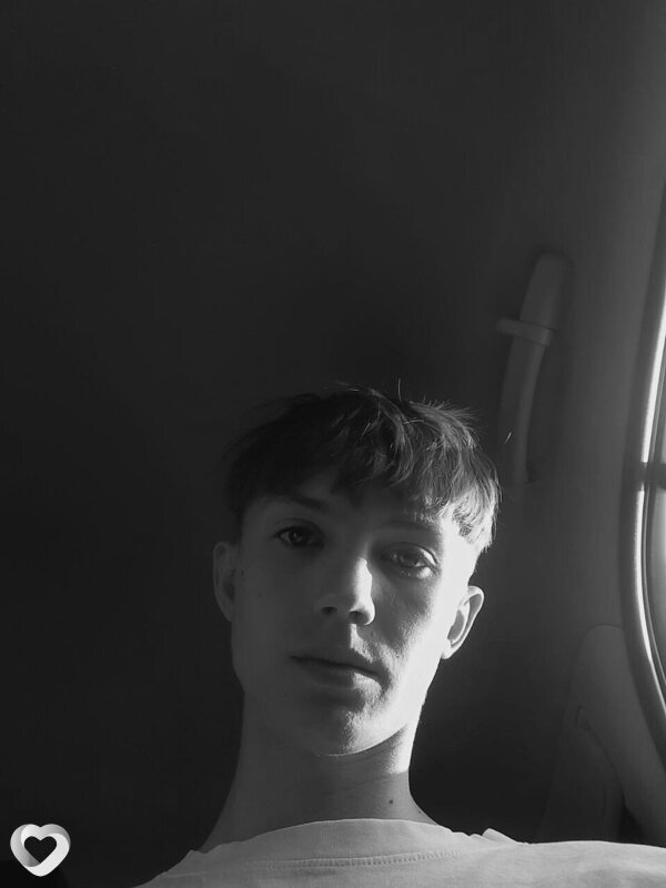 Иван, 20, Омске — анкета №1013429