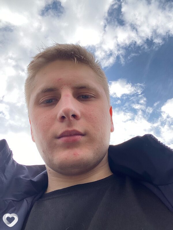 Максим, 22, Москве — анкета №1013762