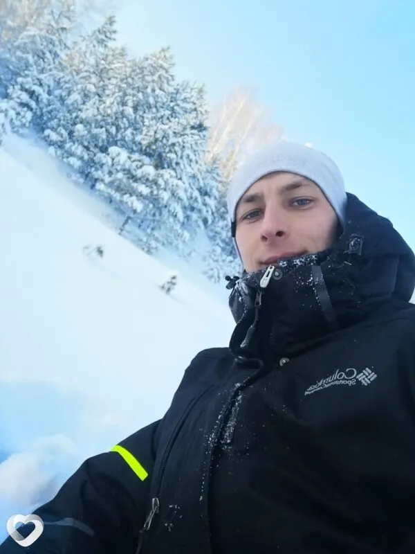 Александр, 28, Горно-Алтайске — анкета №1013929